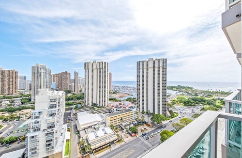 Ala Moana Apartment | Ala Moana Studio Mountain View w/Balcony