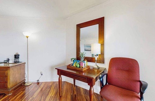 Hanamaulu Apartment | August Sale! Cozy Ocean-View Lihue Studio with Pools, Gym & Hot Tub