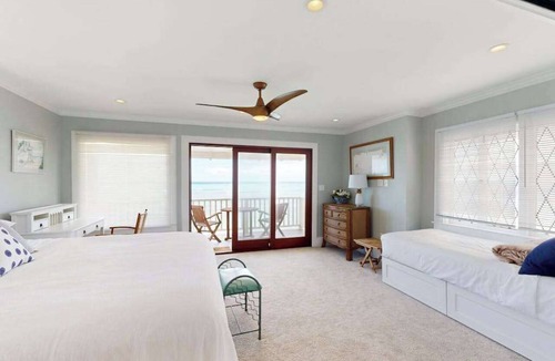 Diamond Head - Kapahulu - St. Louis House | August Special! Posh Beachfront Waikiki Home with 3 Lanais - Walk to Dining