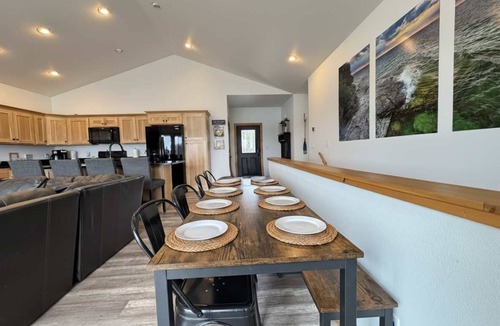 New Lisbon House | Beach Cottage Private Lake Sleeps 14