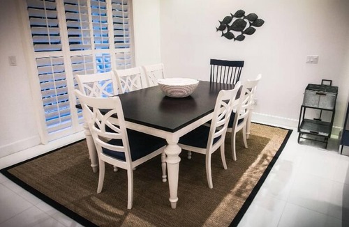 North Beach Villa | Beach Villa. Walk to the beach 1min. Close to Broadwalk. More than a week stay!
