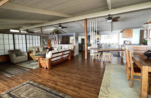 Kahaluu Bay House | 🌺Beautiful gated Private Oceanfront Home, beautiful tiled pool & Spa