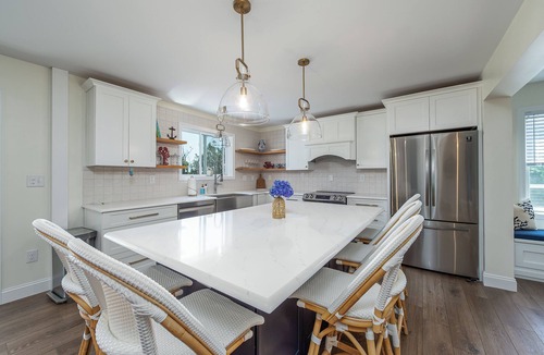 Mid-Coast and Islands House | Beautifully renovated 4BR, 2BA pet friendly home with ocean views and access