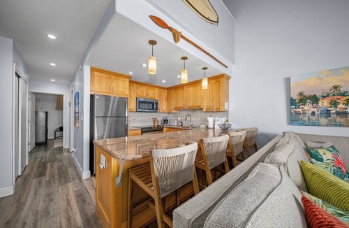 Honokowai Condo | Beautifully Updated Penthouse Condo with Direct Ocean Views