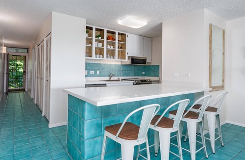 Historic Kailua Village Condo | Big Island Kalanikai 307 1 Bedroom Condo