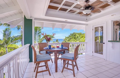Kahaluu Bay House | Big Island Retreat