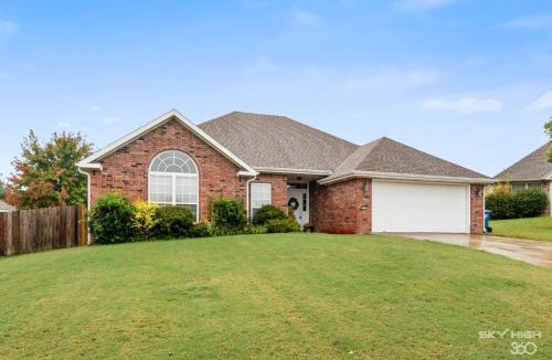 Bentonville House | Bike In-Out, Close to Applegate and Coler Trails, Close to Downtown, Dogs OK