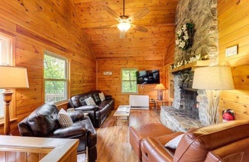 Charter Hills House | Blue Ridge Mtn Cabin: Hot Tub & Mountain Views