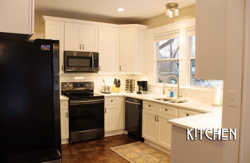Hendersonville House | Braeburn Bungalow - Historic Craftsman & Walk to Downtown Hendersonville