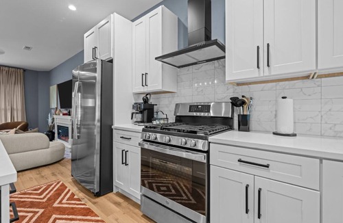Geneva House | Brand new home, modern luxury, spacious-near DTWN Geneva, IL