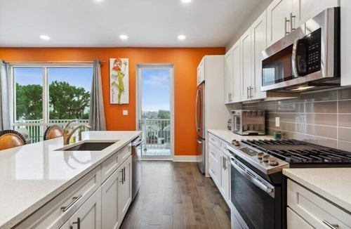 New Orleans House | *BRAND NEW LISTING* Gorgeous Condo near French Quarter w parking