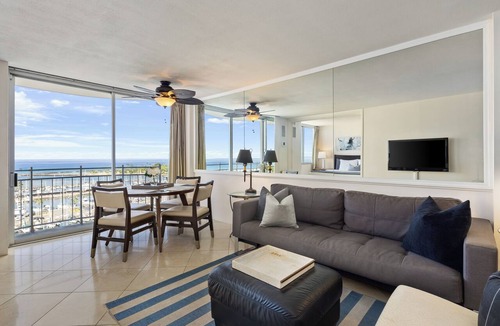 Waikiki Condo | Breathtaking Ocean and Yacht Harbor Views! #1482