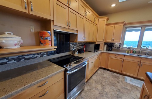 Lost Bridge Village House | Breezy Point- Huge Home & Amazing Lake Views! Near Sailboat Club & Marina