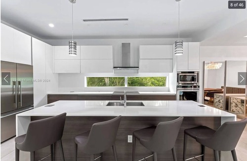 The Roads House | Brickell Luxury, Rooftop Pool, Ping Pong, City Views