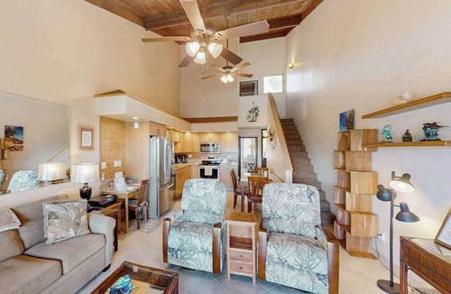 Kihei Condo | Bring the Dog to a Kihei Condo with Pool & Tennis