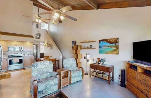 Kihei Condo | Bring the Dog to a Kihei Condo with Pool & Tennis
