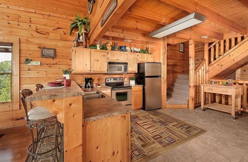 Sevierville Cabin | Broken Spoke is a great cabin with an awesome View