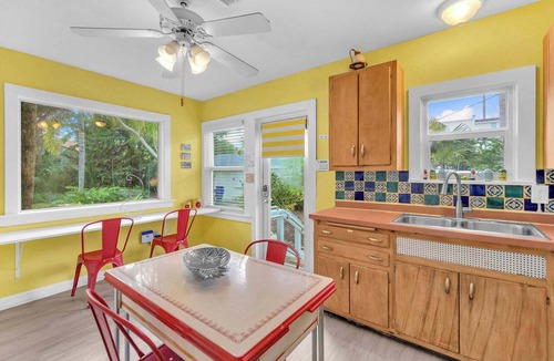Tarpon River House | Bromeliad Bungalow - Tropical Garden Retreat