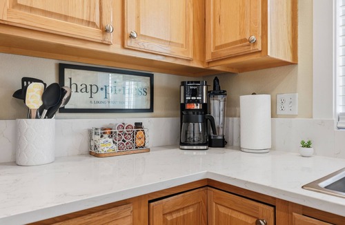 Southeast Boise House | Bronco Game Day Getaway Walk to Stadium+Fireplace+Indoor Parking
