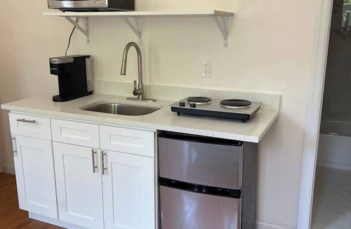 Bedford-Stuyvesant Apartment | Brooklyn shoebox studio apartment!
