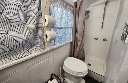 West Monroe House | Bruiser-Riverfront Bus! Near I-20/ Unique +Pets OK