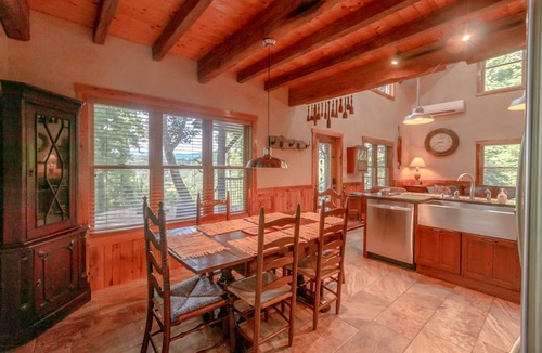 Vilas Cabin | Cabin in Wonderful Mountaintop Setting