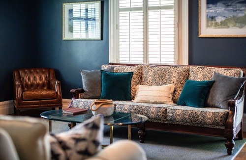 Edenton Bed & Breakfast | Captain’s Quarters Inn Downtown Edenton King Bed 2nd Floor