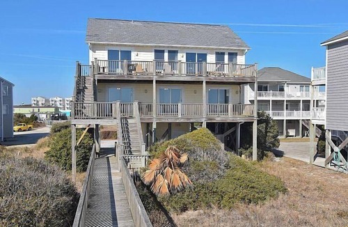 Surf City House | Captain’s Quarters: Views, Vibes & Comfort