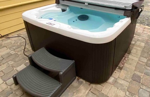 Brevard House | " Casa Grande" Hot Tub Indoor Basketball + Movie