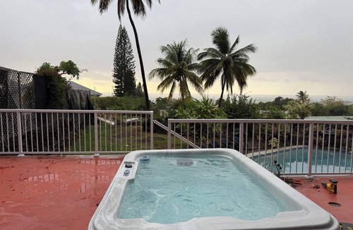 Historic Kailua Village House | Central Oceanview Hawaii Style House Pool & SPA