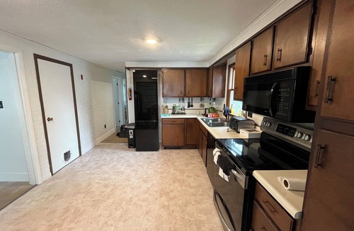 Winter Harbor House | Charming 3-bedroom 2-bath house in the heart of Winter Harbor with AC, WiFi.