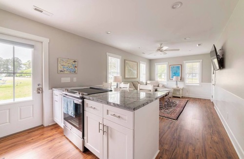 Bath Cottage | Charming 3-bedroom cottage in Bath steps away from the Pamlico River.