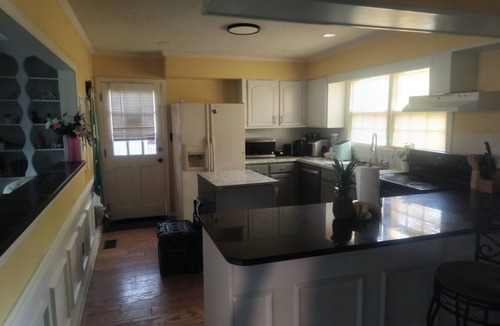 Wilson House | Charming house w/WiFi and AC in tranquil Wilson,walking distance to brewmasters
