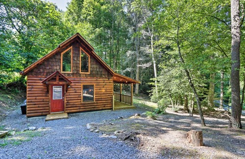 Murphy House | Charming Murphy Cabin w/Porch - Near Hiking!