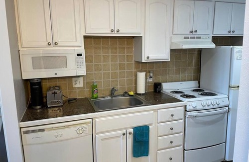 Myrtle Beach Apartment | Charming ocean view condo! Bluewater Resort
