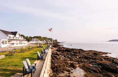Ocean Point Hotel | Charming Oceanside Room Perfect for Couples Seeking a Romantic Coastal Escape