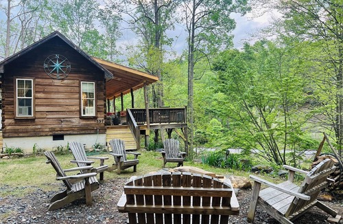 Green Mountain Cabin | Charming riverfront 2-bedroom cabin with hot tub, WiFi, AC in Green Mountain NC