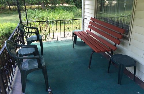 Cleveland House | CLE Garden Retreat, 4-Min to Airport & Metroparks, Ping Pong, BBQ & Private Yard