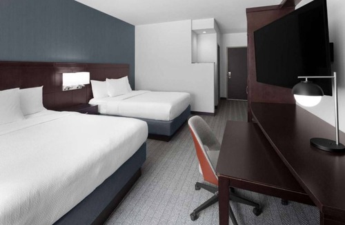 University Circle Hotel | Cleveland University Circle + Free Area Shuttle