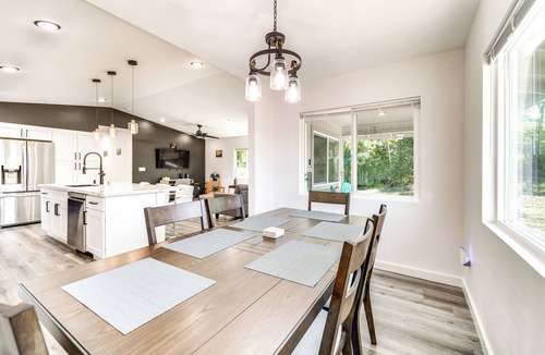 Keaau House | Close to Hiking & Beaches: Modern Keaau Home!