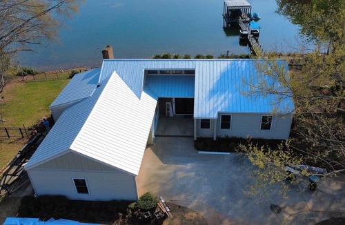 Seneca House | Close to Mountains, Clemson, Asheville, Marina & Best Lake in the Carolinas