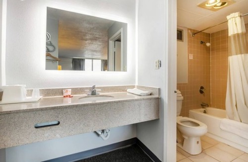 Jennings Hotel | Comfortable Stay Ideal for Pet Owners Near Rocket Drive In + Walmart