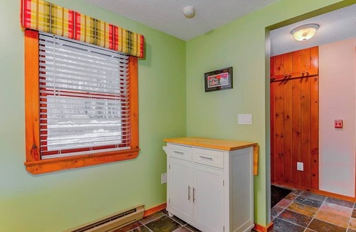 North Conway Condo | Condo w/gorgeous Cranmore view, shared pool/tennis, AC & WiFi - near town