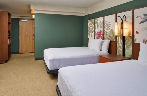 Ala Moana Hotel | Convenient Stay in Hawaii! 2 Comfortable Units Onsite Pool