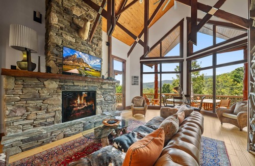 Elk Park House | Copperleaf – Eagles Nest's Premier Luxury Lodge