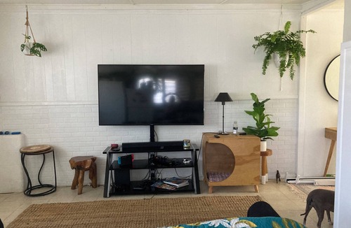 McCully - Moiliili Bed & Breakfast | Cosy Room next to Waikiki