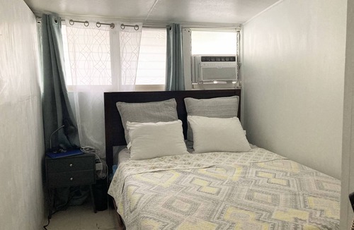 McCully - Moiliili Bed & Breakfast | Cosy Room next to Waikiki