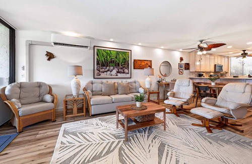 Historic Kailua Village Condo | Country Club Villas#115