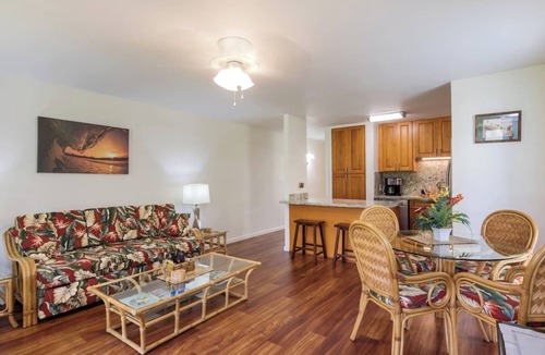 Kahuku Condo | Couples Retreat - Getaway to Turtle Bay