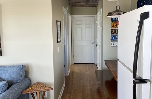 Glen Riddle House | Cozy 2-bedroom waterfront bungalow with crabbing pier and boat ramp
